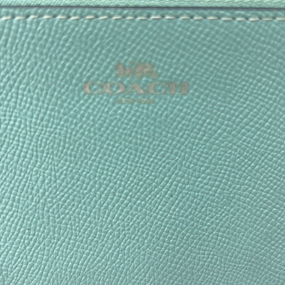 Coach Seafoam green leather Wristlet, EUC - Picture 6 of 8